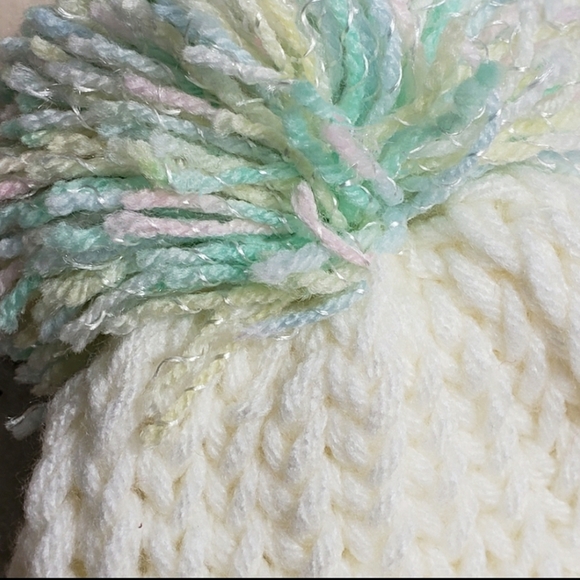 White Confetti Hand Made Hat and Scarf Crocheted White Set NWT - Picture 2 of 3